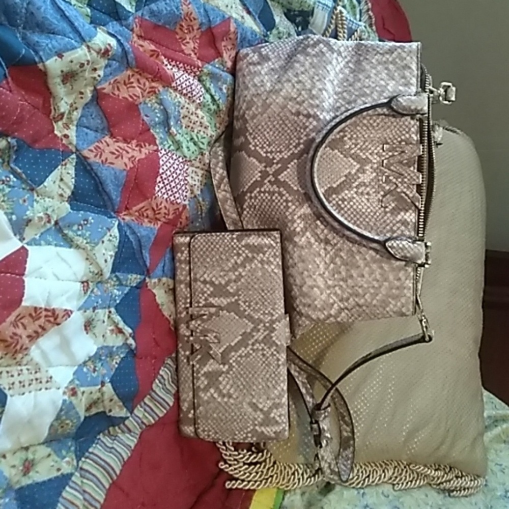 Michael Kors purse and wallet